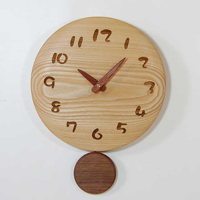 木製壁掛け時計は新築・開店祝いのプレゼントに人気！